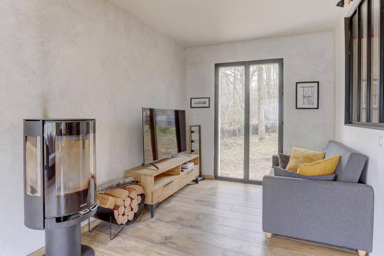 Appartement entier, One-Bedroom Apartment in Guyancourt, Yvelines