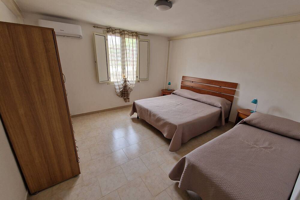In Paestum vacation home sleeps 9 200 meters from the sea and 1 km Temples Paestum in Licinella - Torre di Paestum, Cilento