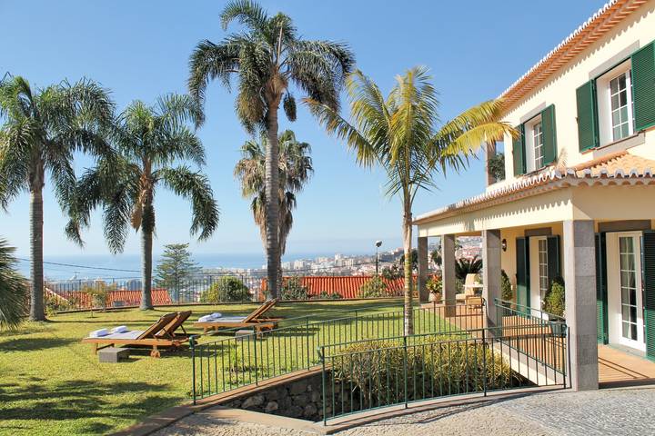 Villa pour 10 personnes, avec balcon et piscine ainsi que vue sur l’océan et jardin à Funchal - 2