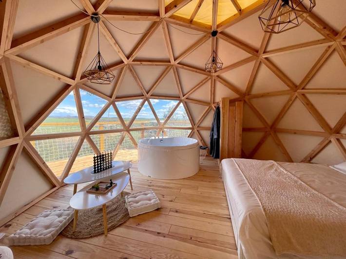 Tente pour 2 personnes, avec Jacuzzi ainsi que Terrasse et Vue