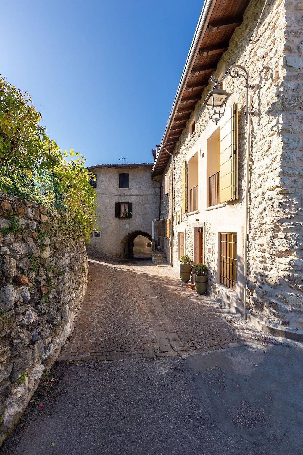 Ganze Ferienwohnung, Wohnung in Voltino mit Privatparkplatz in Voltino, Tremosine