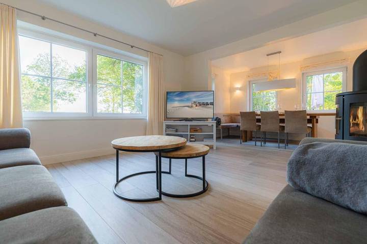 Ferienhaus für 10 Personen, mit Terrasse und Garten in Tümlauer Koog