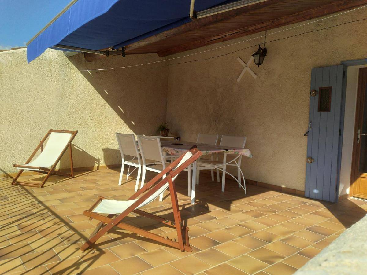 Appartement entier, One-Bedroom Apartment in Condorcet, Région de nyons