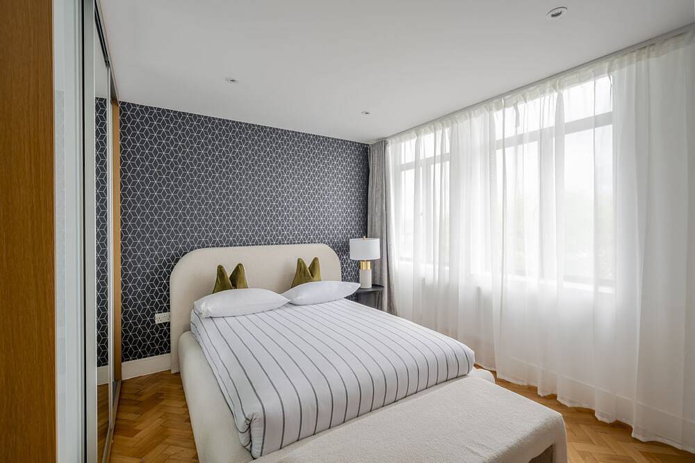Entire apartment, Parkway House in Chelmsford Town in Chelmsford, Essex