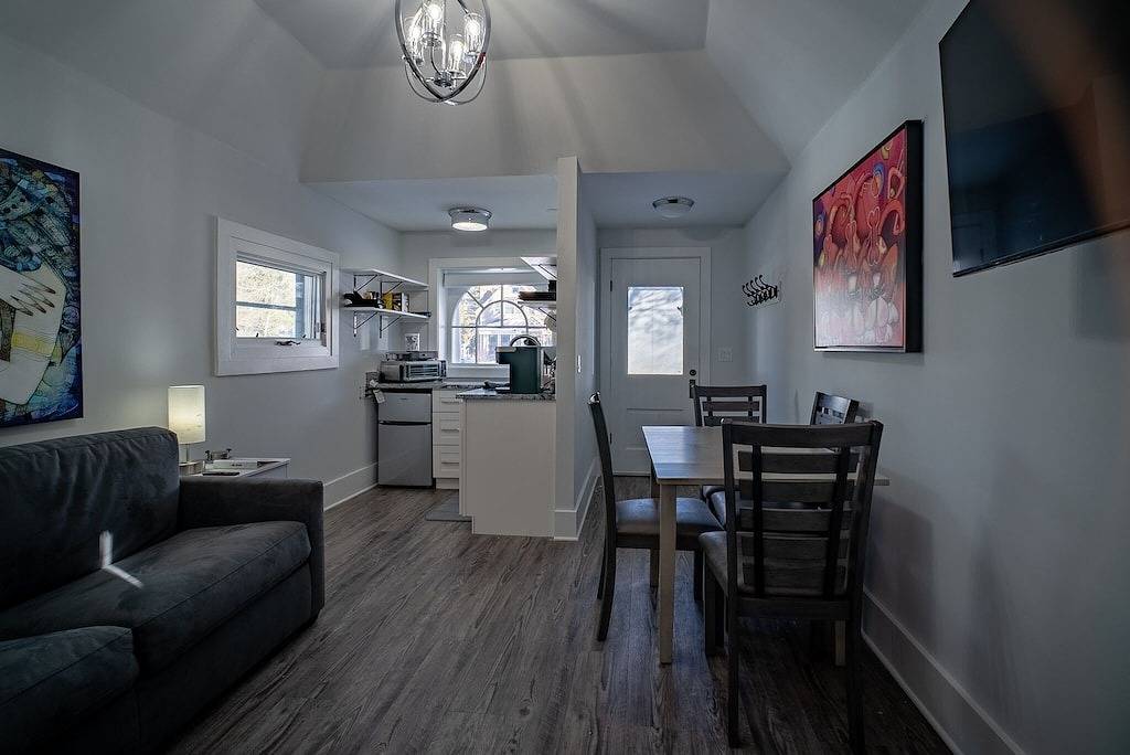 Cozy Cottage on Main Street - 1 Min walk to Gondola - New Ac - 2 Parking Spots in Arapaho and Roosevelt National Forests