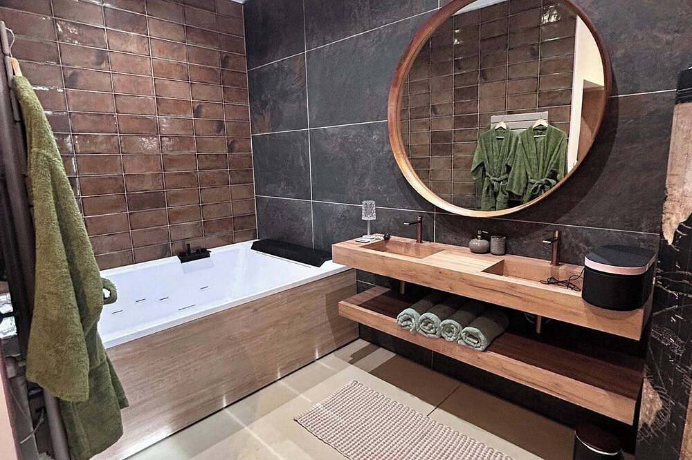 Luxury private suite, the colonial house in Torreilles, Côte d'Améthyste