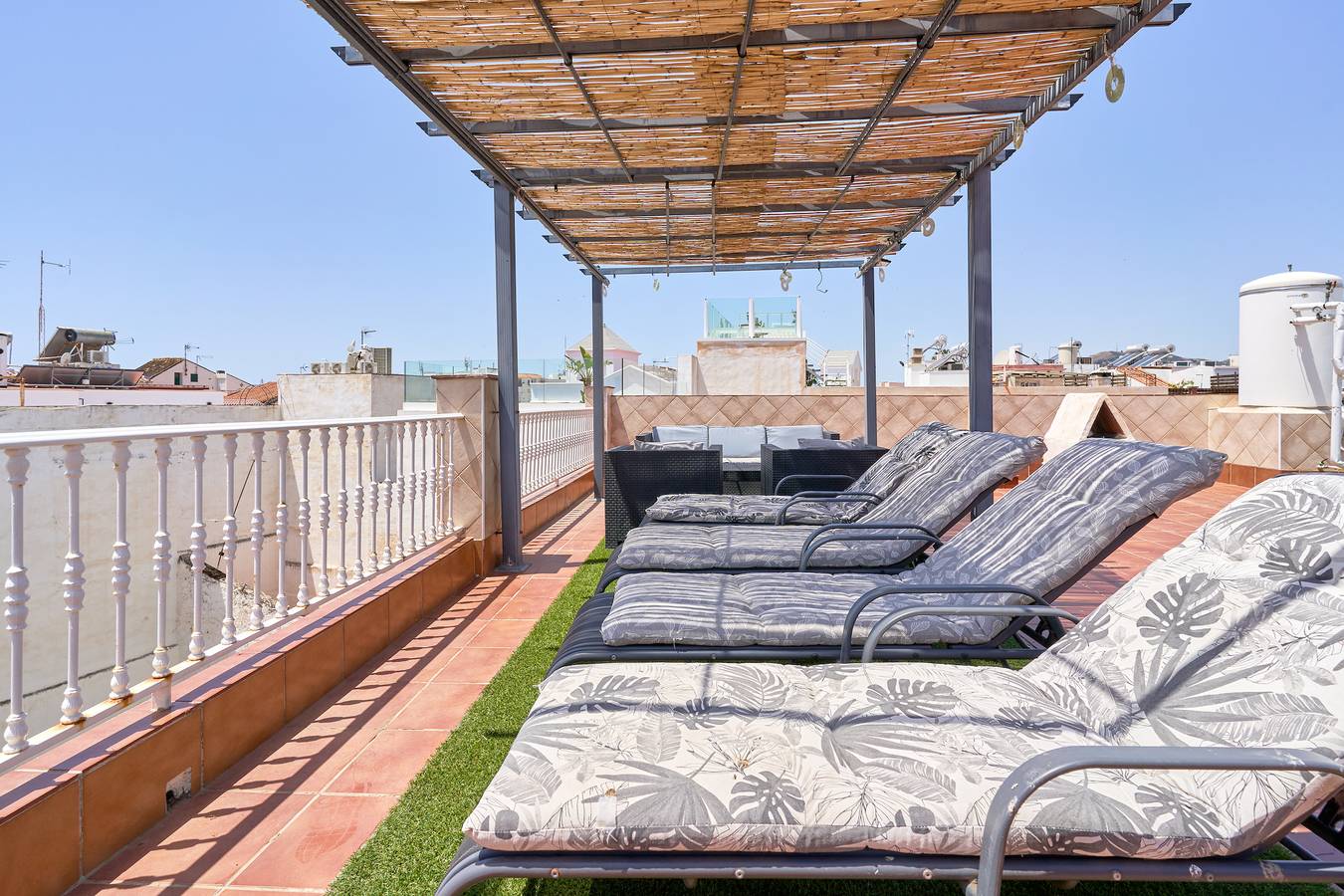 Entire apartment, Apartment 'Animas' with Sea View, Wi-Fi and Air Conditioning in Nerja Centre, Nerja