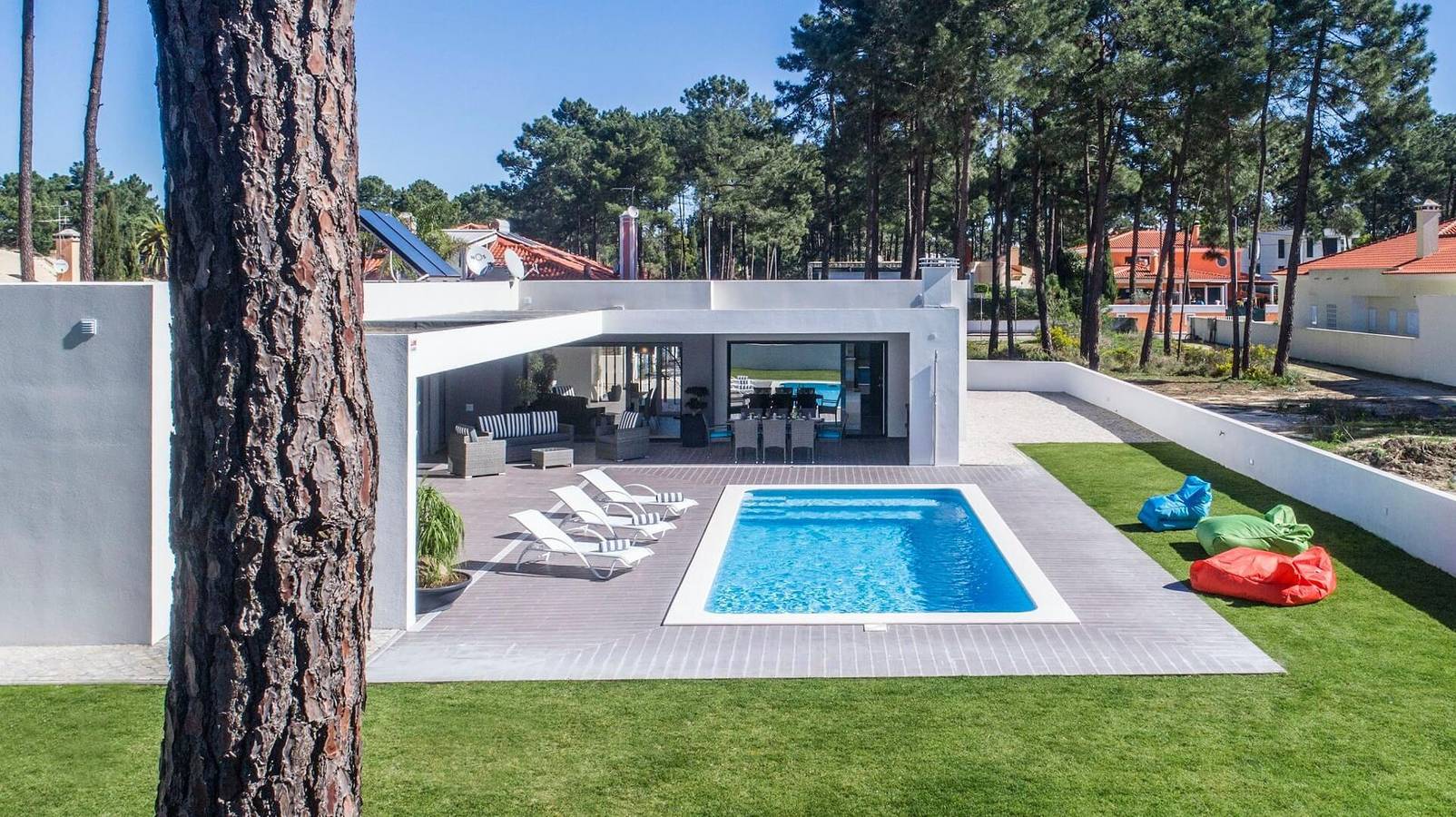 Outstanding Portuguese Villa | 4 Bedrooms | Villa do Moinho ii | Private Pool Large Exterior Lounge Area | Aroeira in Aroeira, Corroios