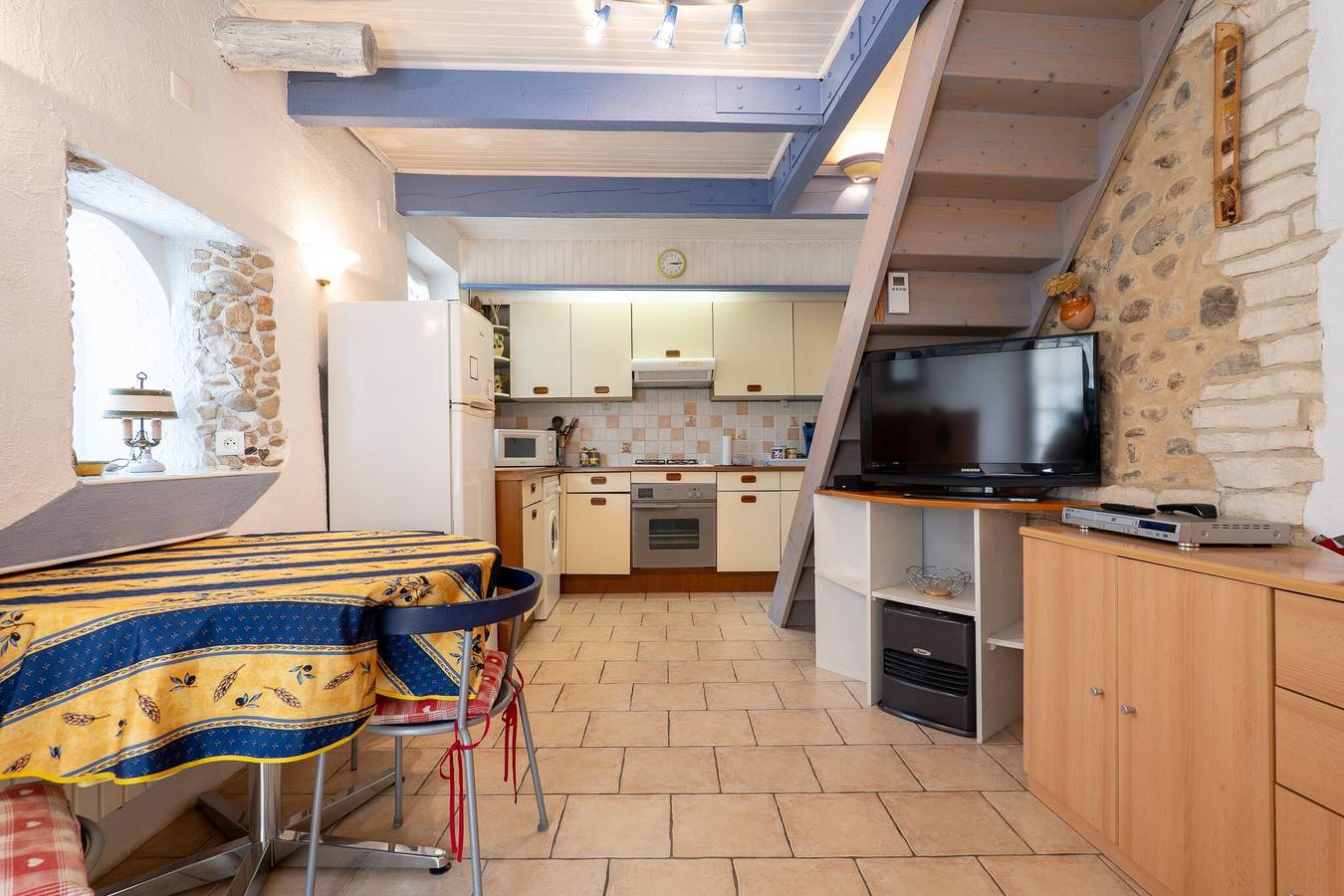 Ferienhaus „La Petite Maison“ mit Balkon und Wlan in Puimoisson, Regionaler Naturpark Verdon