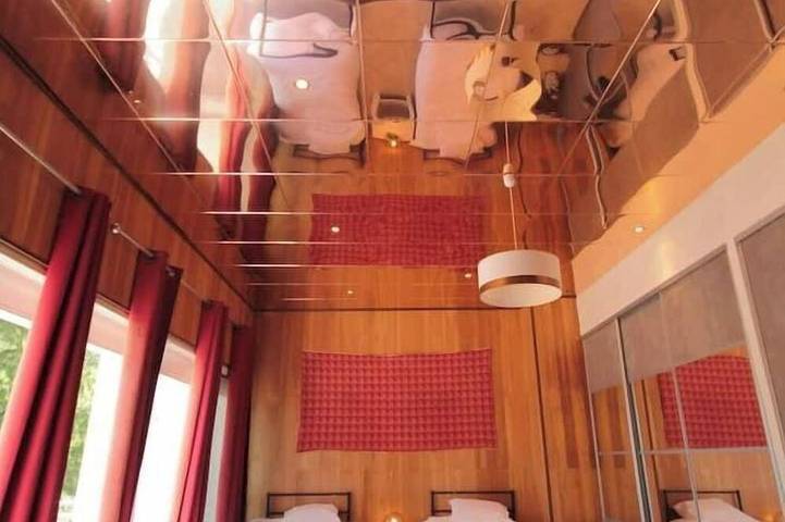Location de vacances pour 12 personnes, avec jardin et balcon ainsi que sauna et jacuzzi, animaux acceptés à Saint-Laurent-de-Gosse - 2