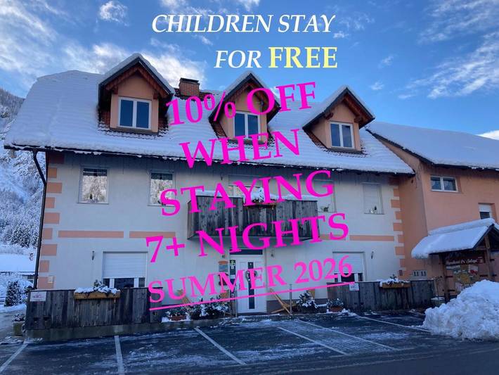 Location de vacances pour 2 personnes, avec jardin et vue dans Mojstrana