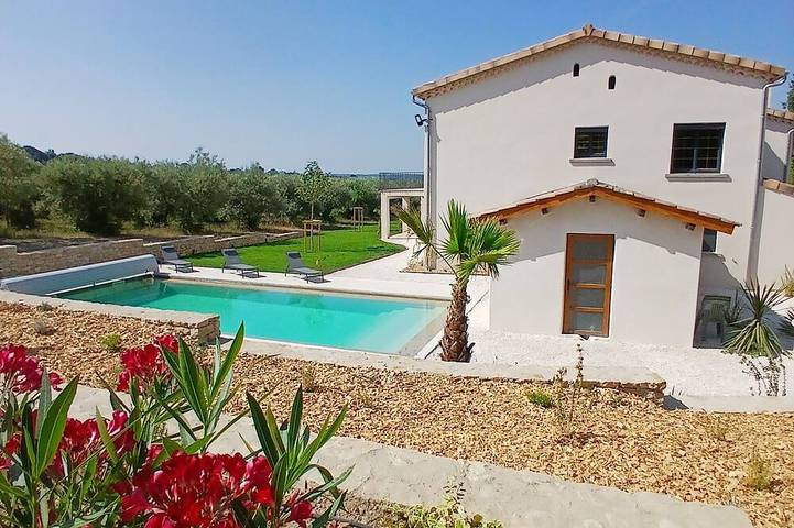 Location de vacances pour 17 personnes à Le Pègue