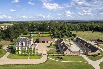 Château pour 14 personnes, avec jardin dans le Loir-et-Cher