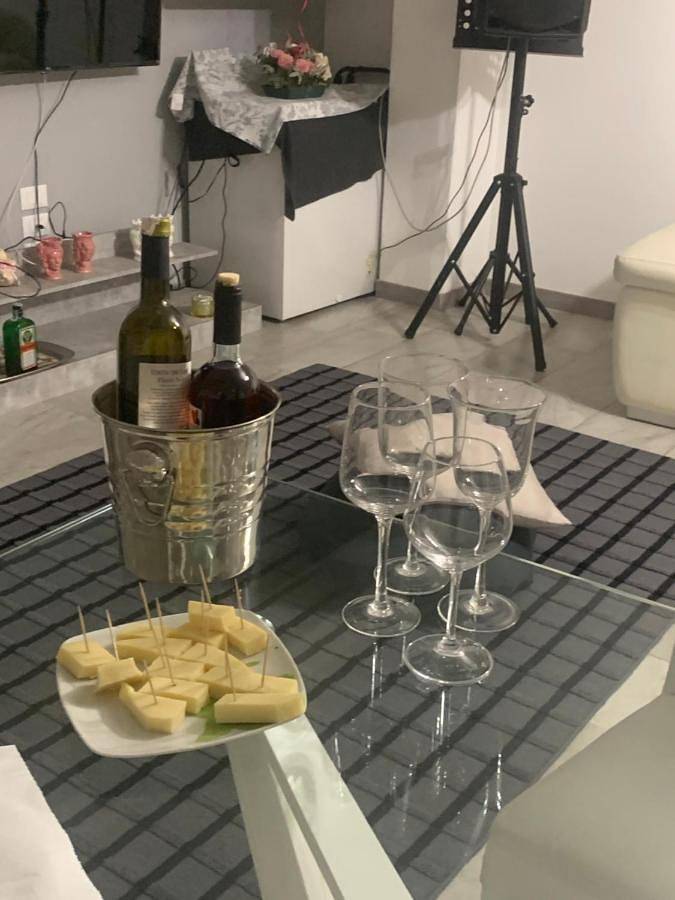 B&b per 6 persone, con giardino e panorama sull' Etna