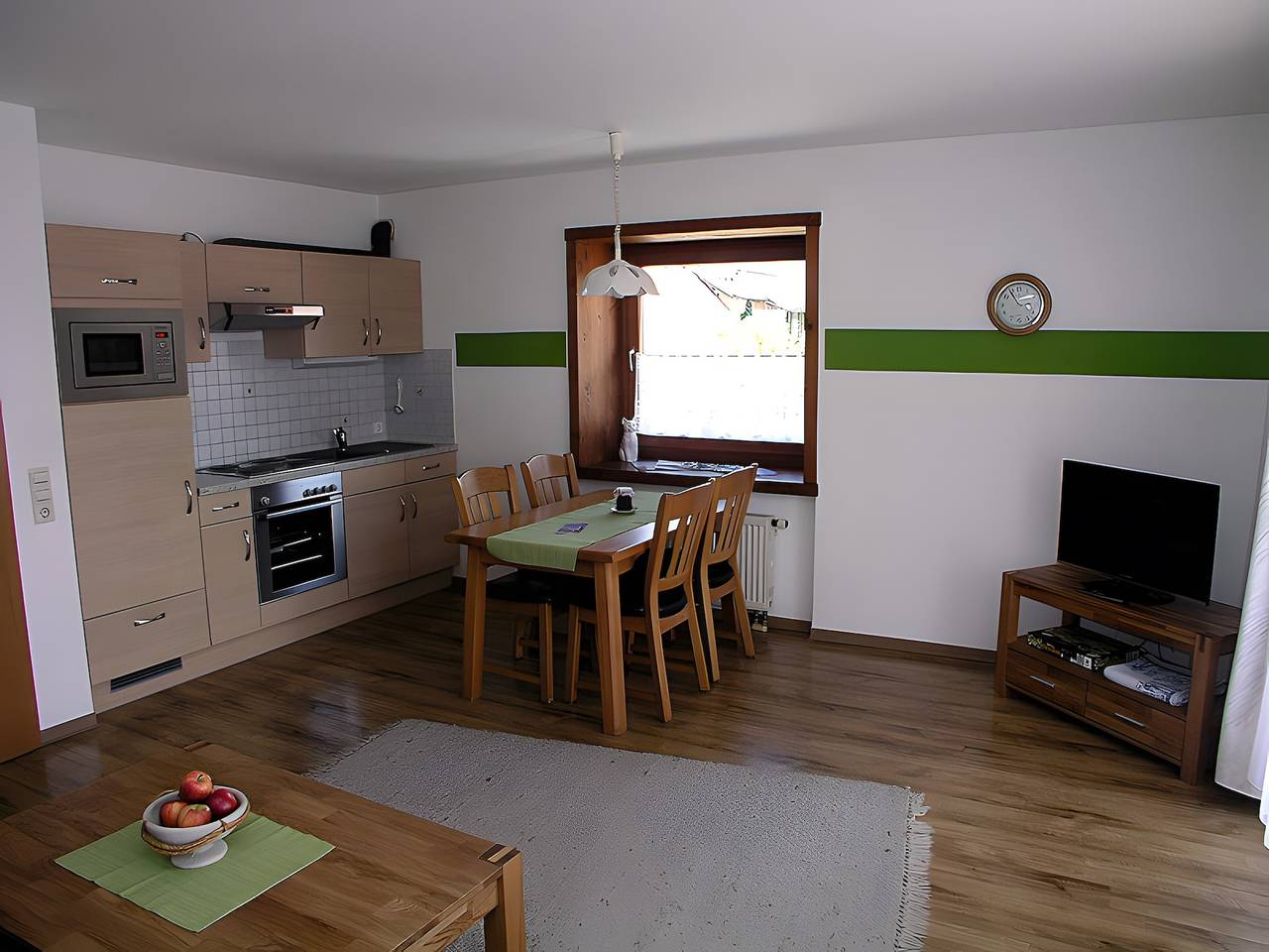 Ganze Wohnung, Ferienwohnung 4 mit Gemeinschaftsterrasse, Gemeinschaftsgarten und Wi-Fi in Wasserburg (Bodensee), Bayerisch Schwaben
