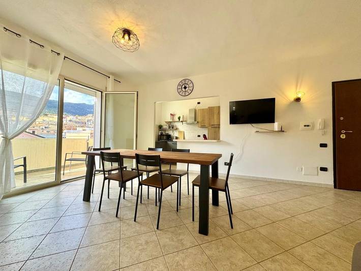 Gîte pour 4 personnes, avec balcon et vue à Loceri - 3