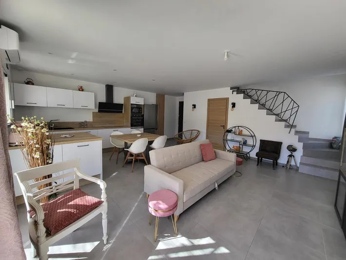 Casa de vacaciones para 5 personas, con jardín y jacuzzi, Se admiten mascotas - 1