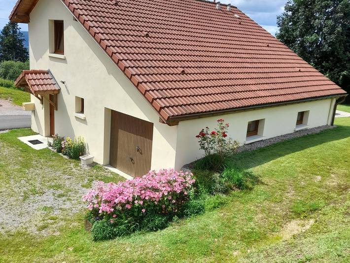 Gîte pour 6 personnes, avec Terrasse et Jardin à Gerbamont