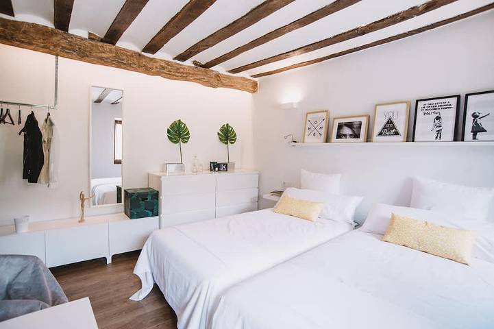 Gîte pour 11 personnes, avec Balcon et Jardin