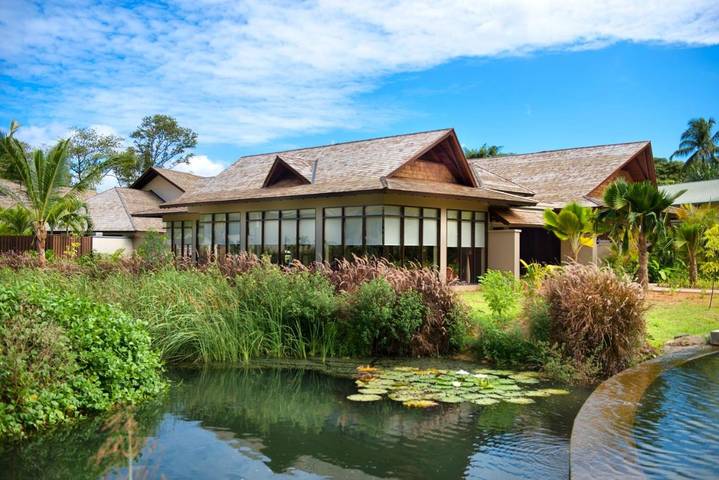 Station pour 6 personnes, avec sauna et jardin dans Beau Vallon - 4