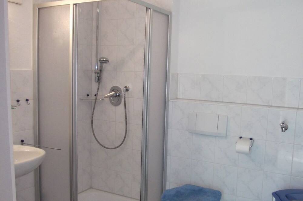 Ganze Wohnung, Natur pur! Fewo (48qm) mit Blick ins satte Grün, beobachten und staunen! in Eriskirch, Region Bodensee-Oberschwaben