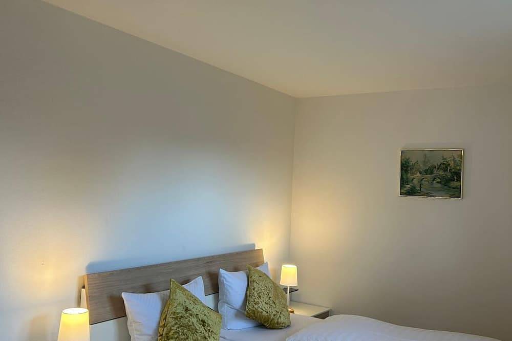 Ganze Wohnung, Gemütliche Ferienwohnung für 1-2 Personen mit Balkon (Wohnung 3) in Bayerisch Gmain, Berchtesgadener Alpen