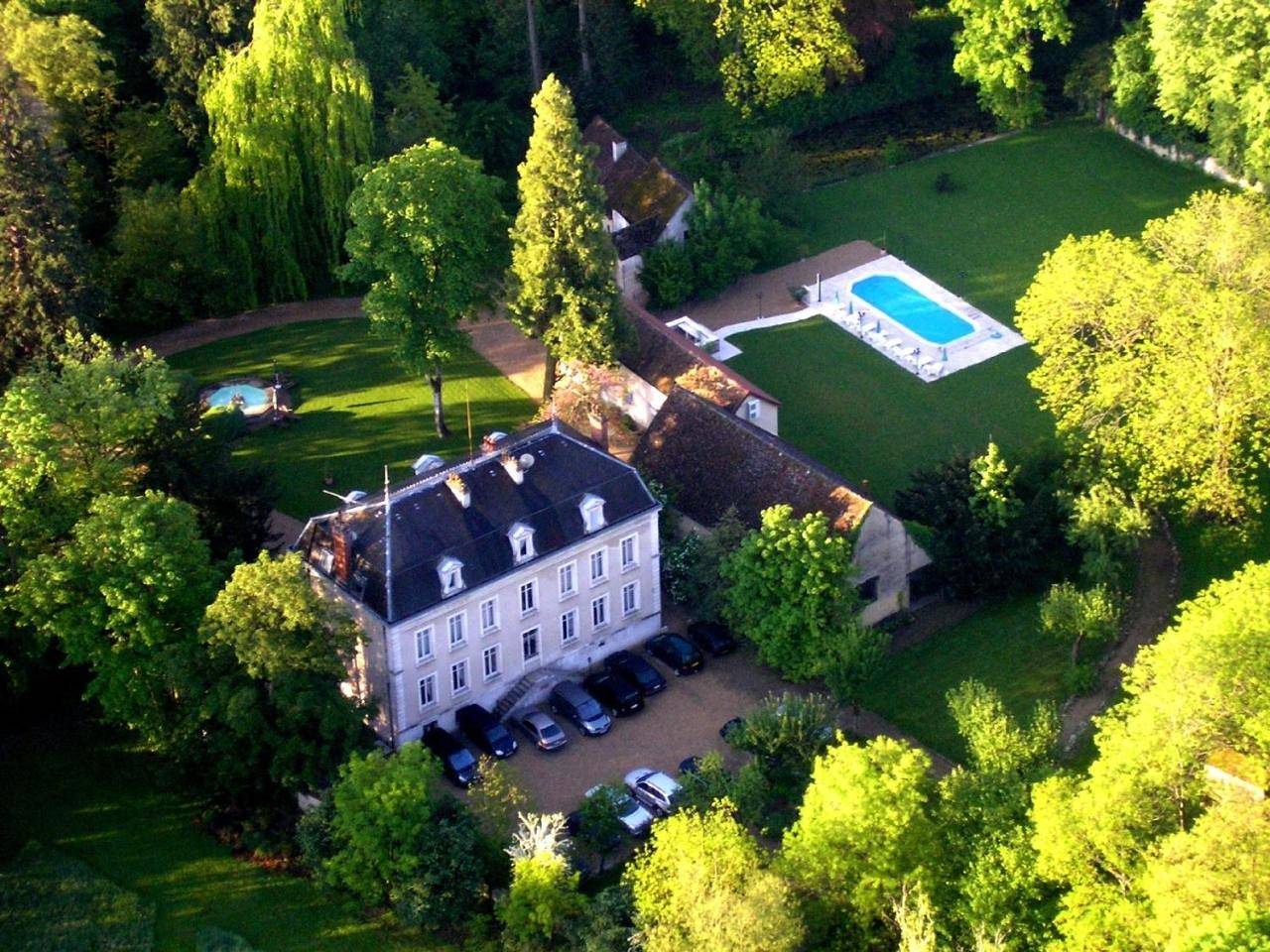 Château de Challanges in Beaune, Région de Beaune