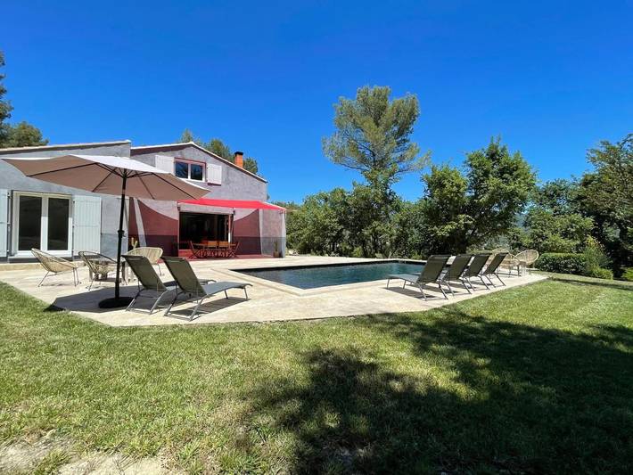 Villa pour 8 personnes, avec vue ainsi que piscine et jardin à Le Beausset - 2