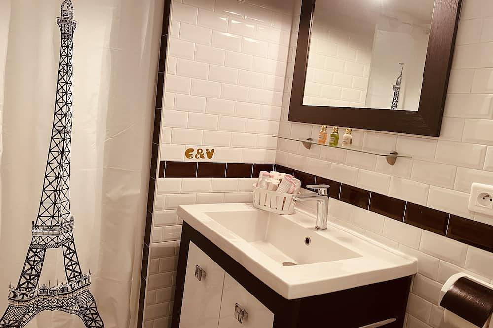 Casa de huéspedes con terraza y piscina privada cerca Avignon- Wifi in Vedène, Vaucluse