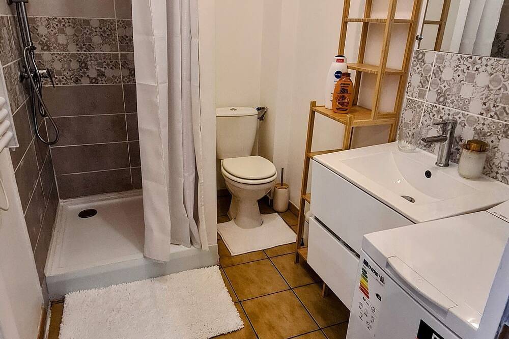 Apartamento entero, Heart of Sens: Central Oasis 1Br /Near Station in Sens, Río Yonne