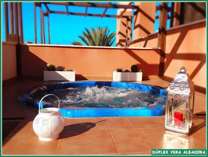 Apartamento de vacaciones para 4 personas, con terraza además de piscina y piscina para niños - 1