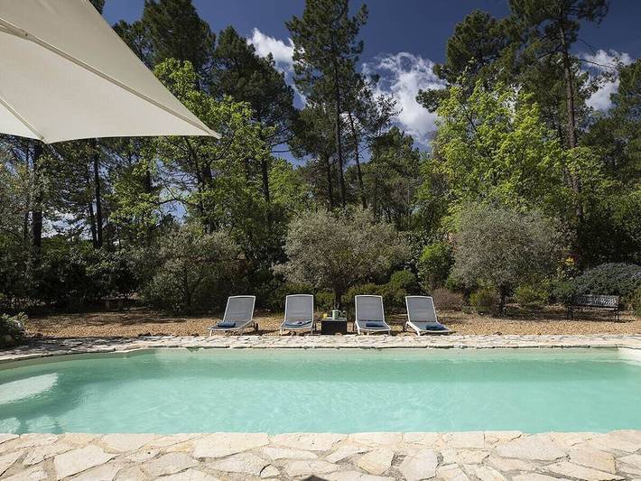 Villa pour 10 personnes, avec Terrasse ainsi que Jardin et Piscine à Roussillon