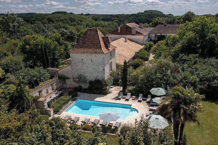 Location de vacances pour 5 personnes, avec Terrasse à Saint-Aubin-de-Cadelech