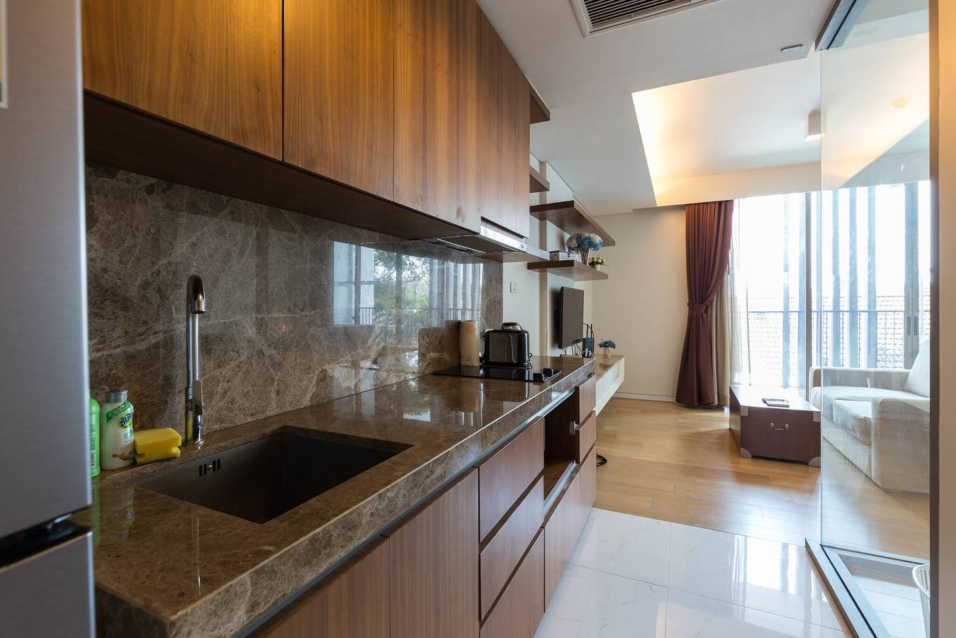 Entire apartment, S39- 1 Bedroom Downtown Apt with Balcony and Pool in Watthana District, Bangkok