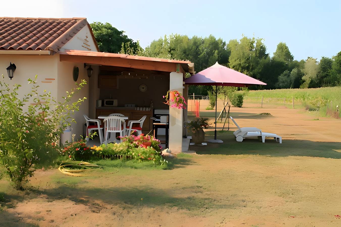 Chambre d’hôtes « Chambre Familiale Carpediem » avec jardin partagé, Wi-Fi et climatisation in Prigonrieux, Périgord Pourpre