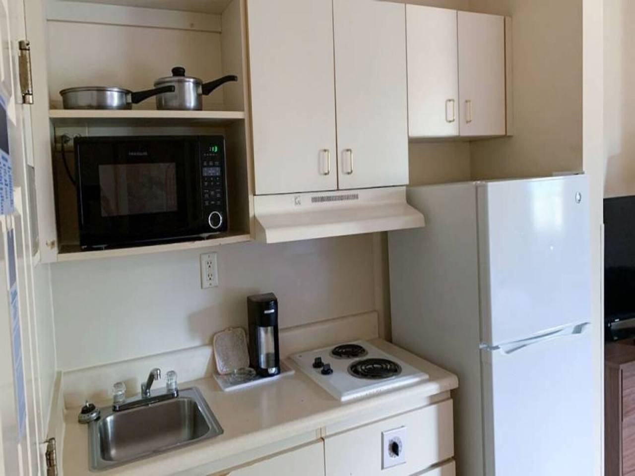 Entire apartment, 1 Queen Bed|Non-Smoking, Kitchen in Myrtle Beach, Grand Strand