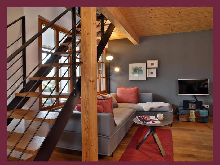 Ferienwohnung für 4 Personen, mit Balkon und Terrasse sowie Garten und Ausblick in Traunreut - 3