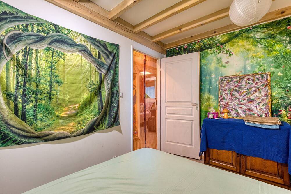 Appartement entier, Appartement « Les Trésors Du Lac » avec vue sur le lac, Wi-Fi et climatisation in Région de Lodève