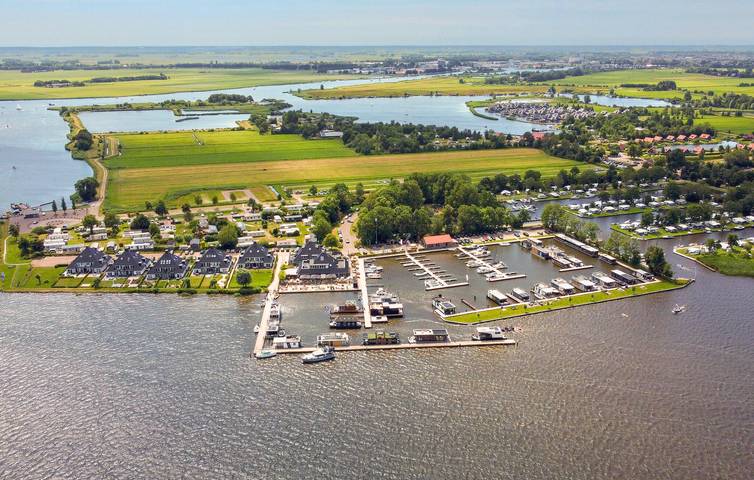 Hausboot für 4 Personen mit Terrasse in Friesland