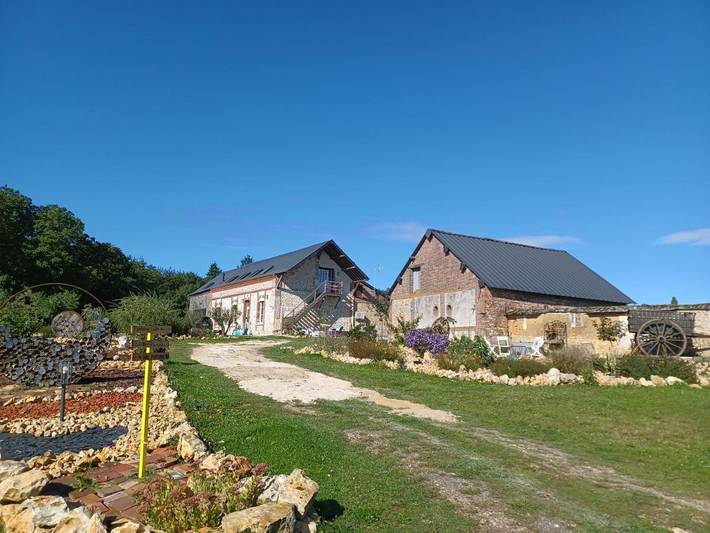 Gîte pour 3 personnes, avec vue ainsi que jardin et balcon à Gaudreville-la-Rivière