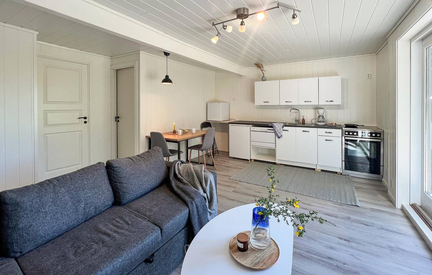 Ganze Ferienwohnung, Ferienwohnung für 4 Personen mit Garten in Mandal