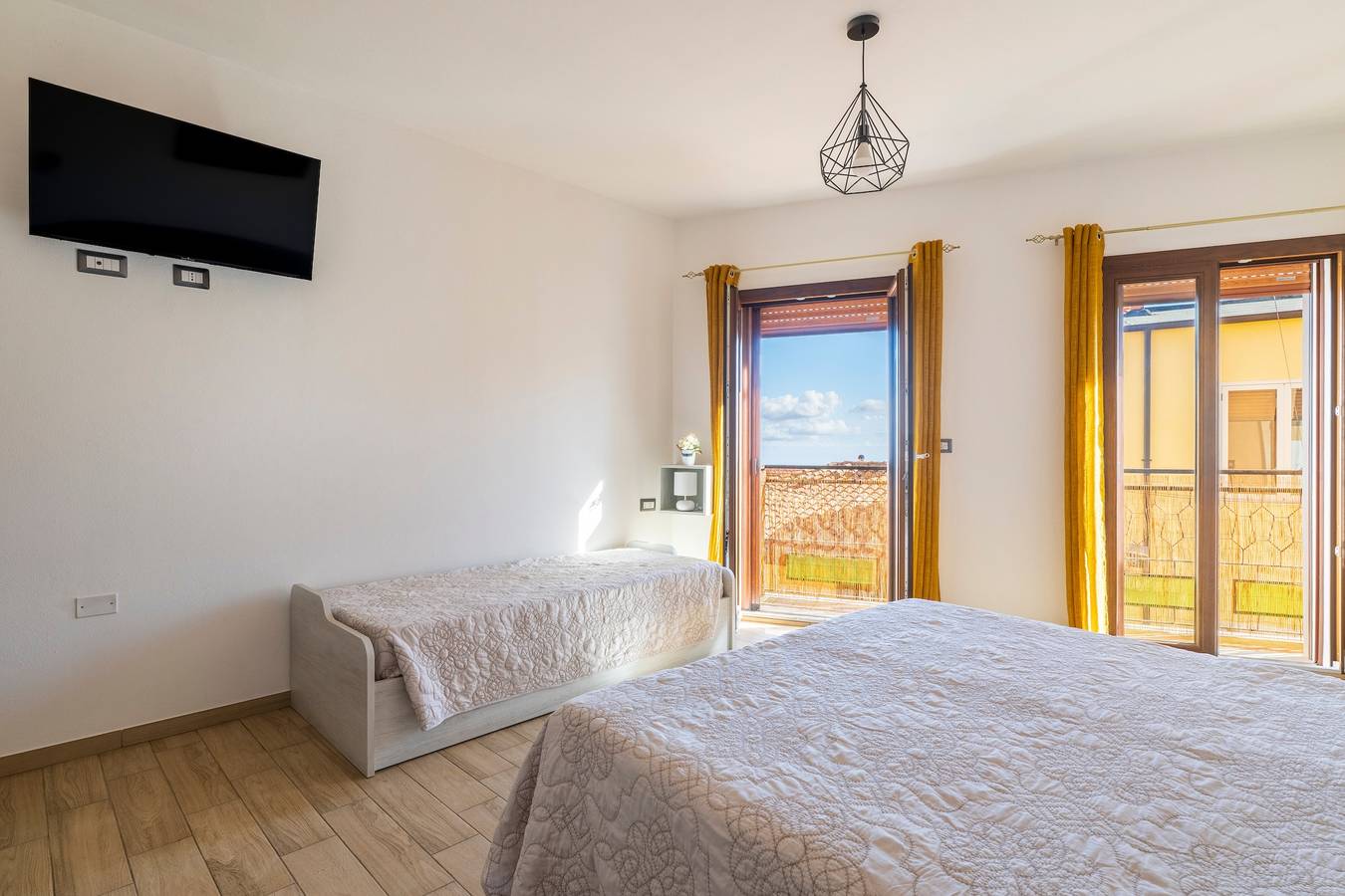 Chambre triple avec salle de bain privée in Jerzu, Barbagia