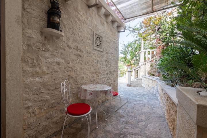 Ferienhaus für 6 Personen, mit Balkon/Terrasse auf Brac
