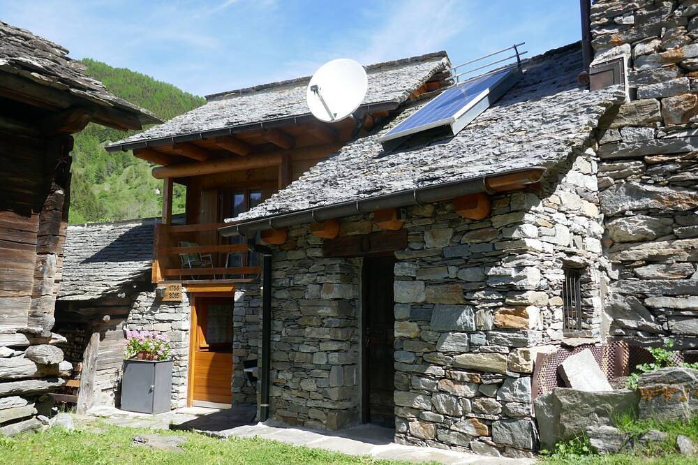 Rustico Nurell in Pontirone, Serravalle