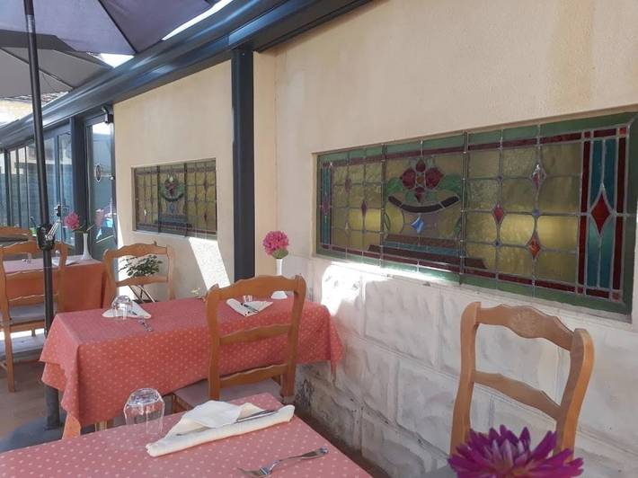 Hôtel pour 2 personnes, avec terrasse à La Chapelle-Montligeon - 4