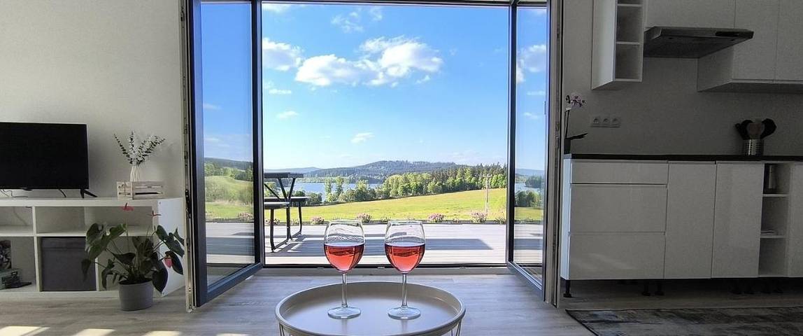 Ferienhaus für 8 Personen, mit Seeblick und Ausblick sowie Garten, mit Haustier - 1