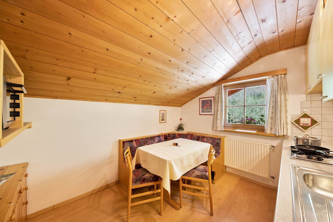 Apartamento entero, Apartamento vacacional "Priml - Wieserhof" con balcón y jardín in Sarentino, Alpes de Sarntal