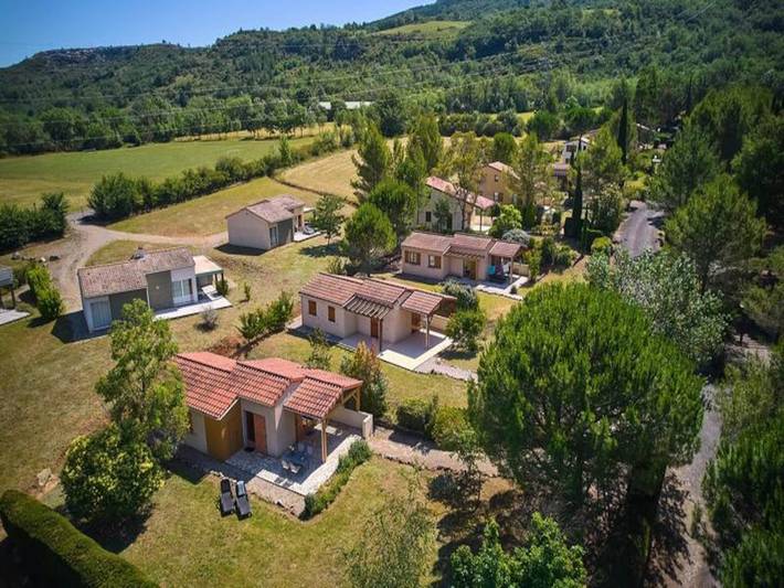 Gîte pour 8 personnes, avec terrasse et piscine, adapté aux familles à Quillan - 3