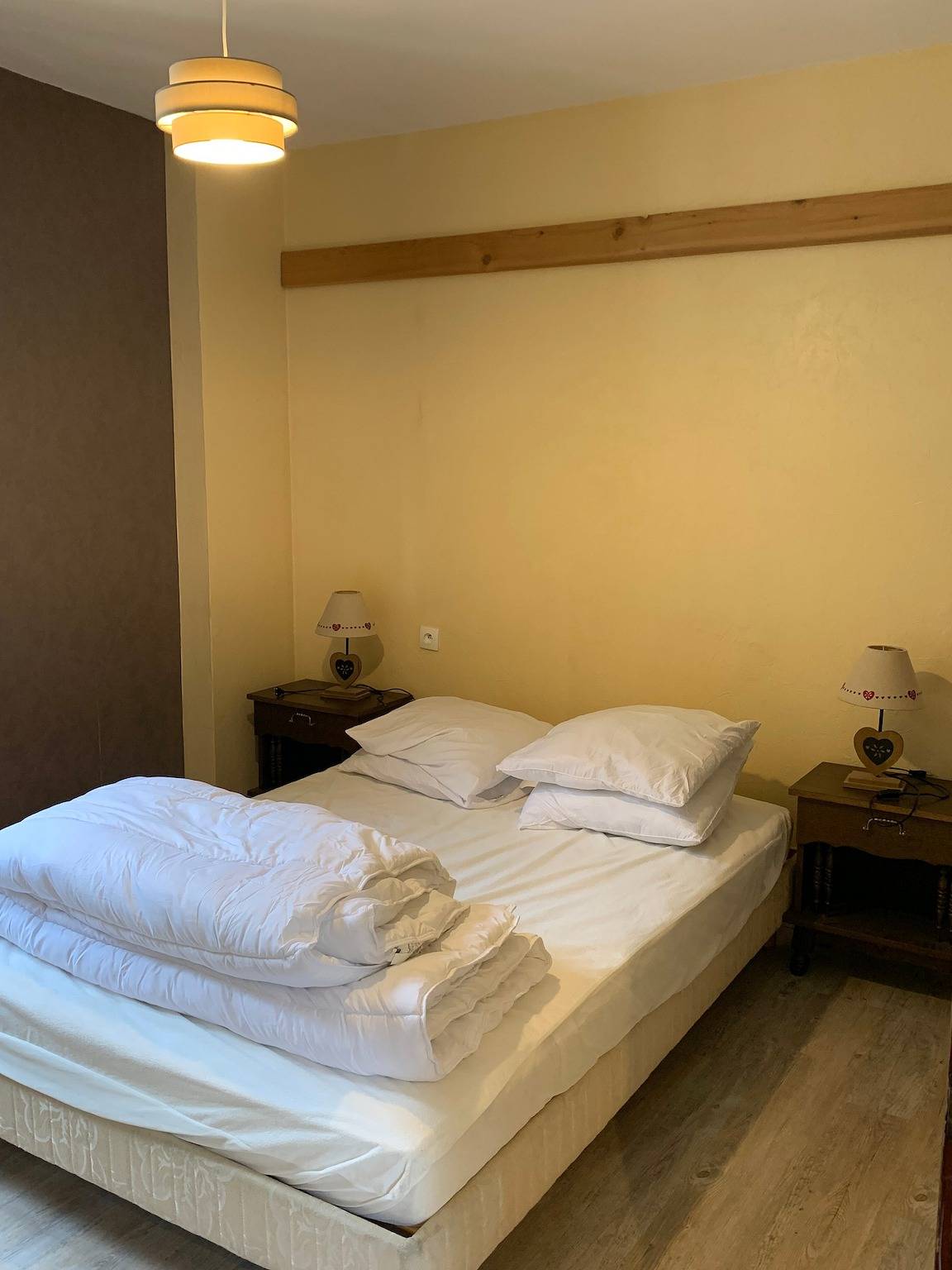 Entire apartment, T3 Saint Julien Montdenis Apartment with Mountain View, Private Terrace and Wi-Fi in Saint-Julien-Mont-Denis, Massif de la Vanoise