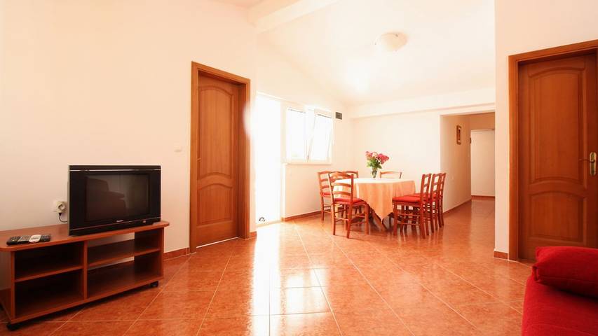 Ferienwohnung für 8 Personen, mit Terrasse in Novalja - 4